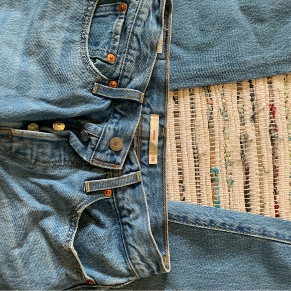 Levi’s wedgie fit - Picture 3 of 3